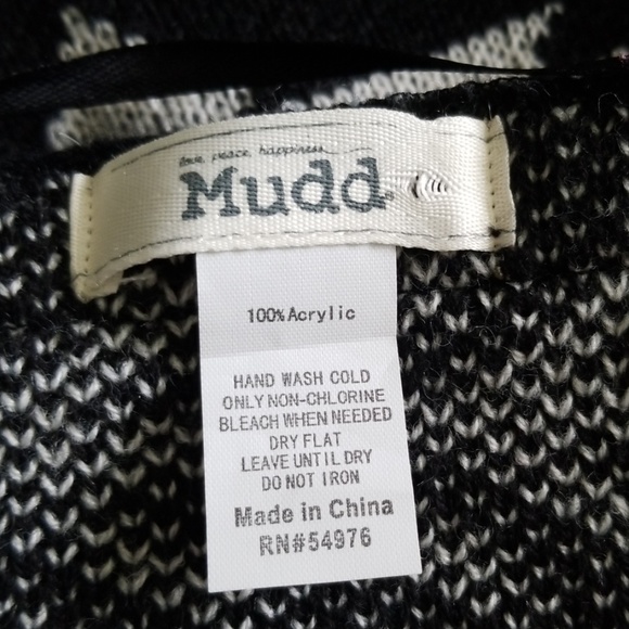 Mudd Poncho Shoulder Throw In Black & White Shawl - Picture 4 of 8